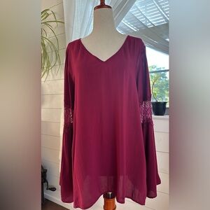 EXPRESS BURGUNDY BLOUSE WITH BELL SLEEVES. 
SIZE: LARGE